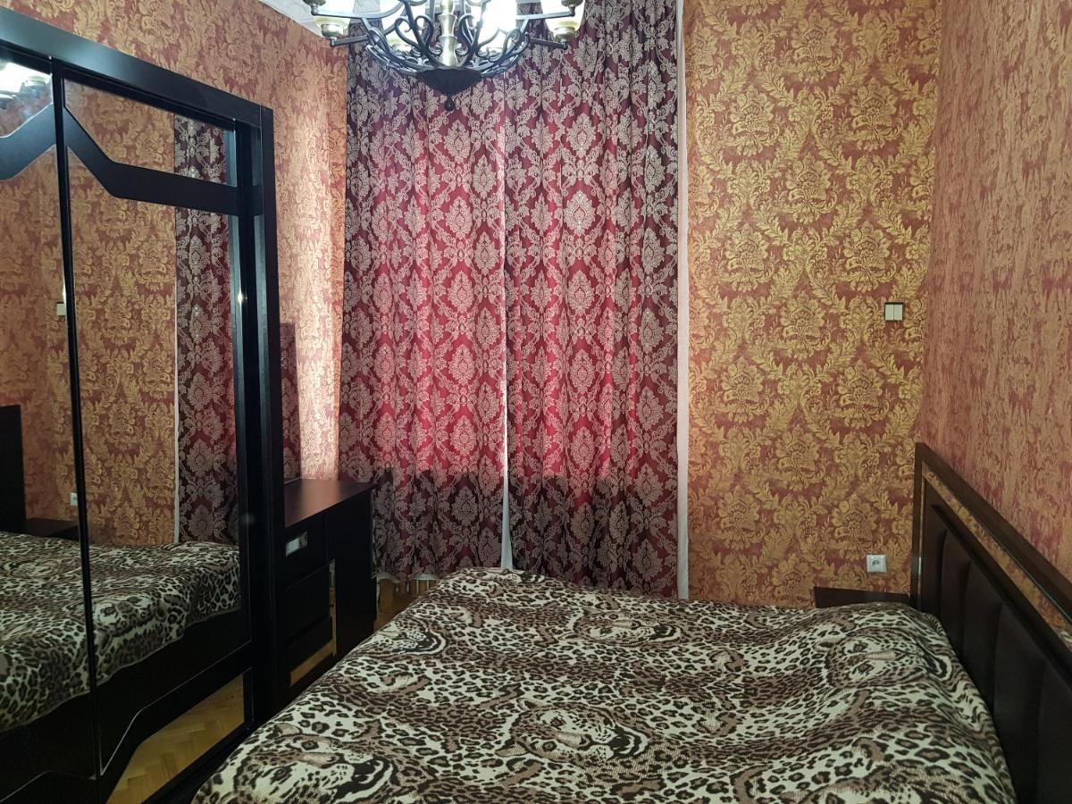 Shirim Guesthouse Zugdidi ภายนอก รูปภาพ